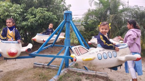 Picnic 2080 Below class 4